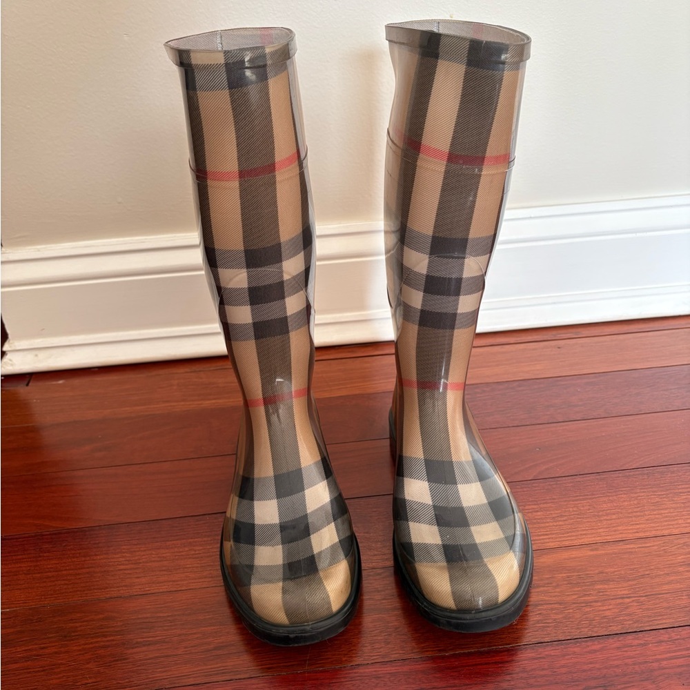 Burberry • Nova Check Rain Boots